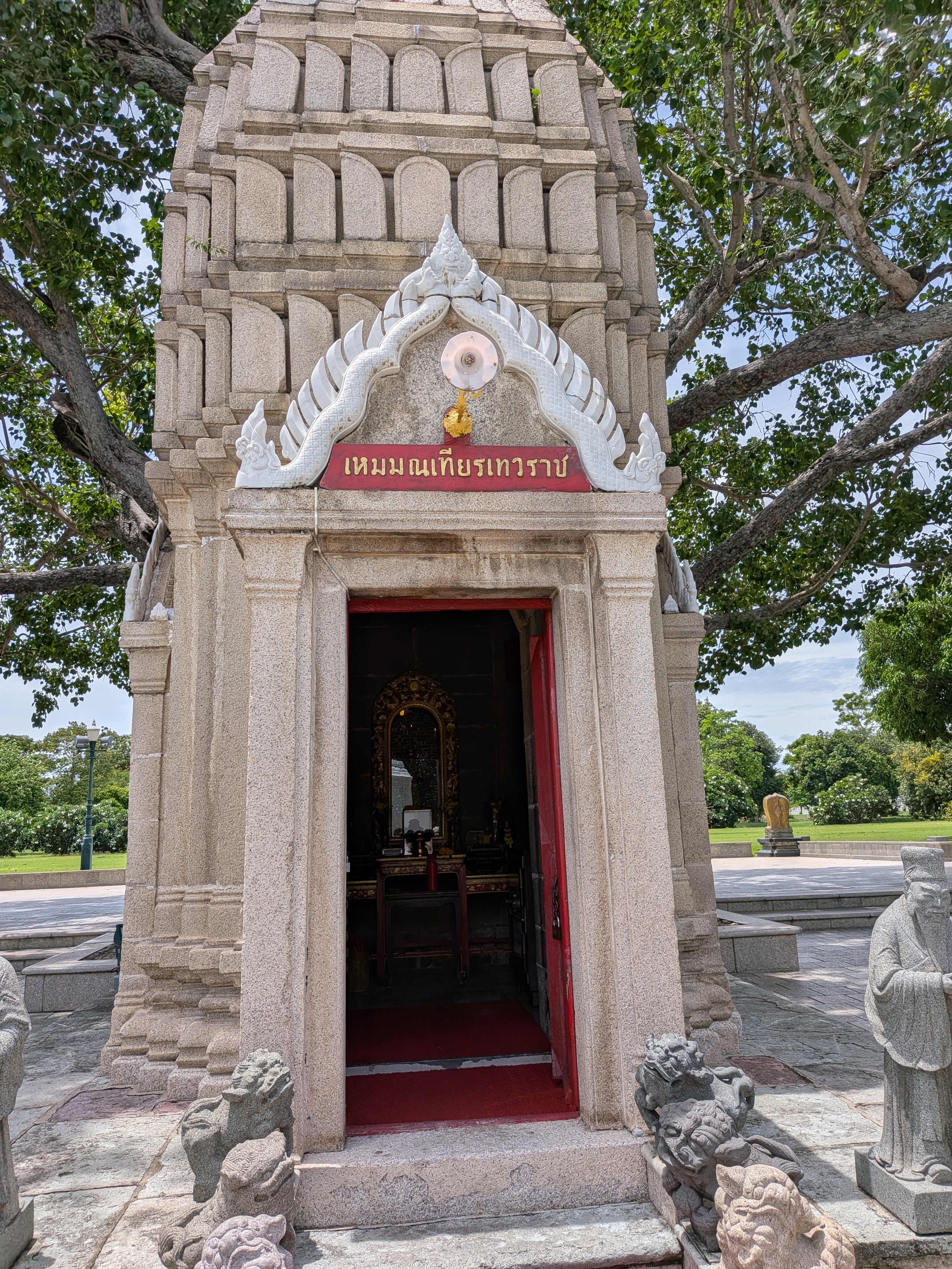 พระที่นั่งสะพักนิการัตต์